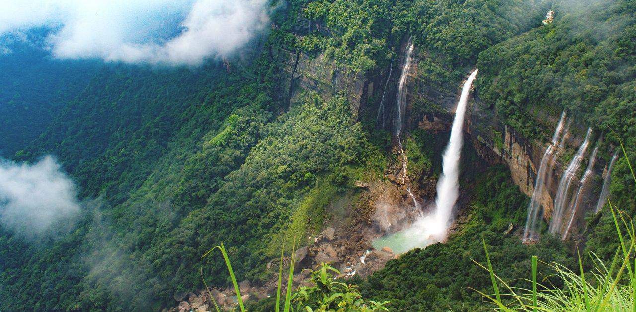 Nohkalikai Falls the tallest plunge waterfall in Asia