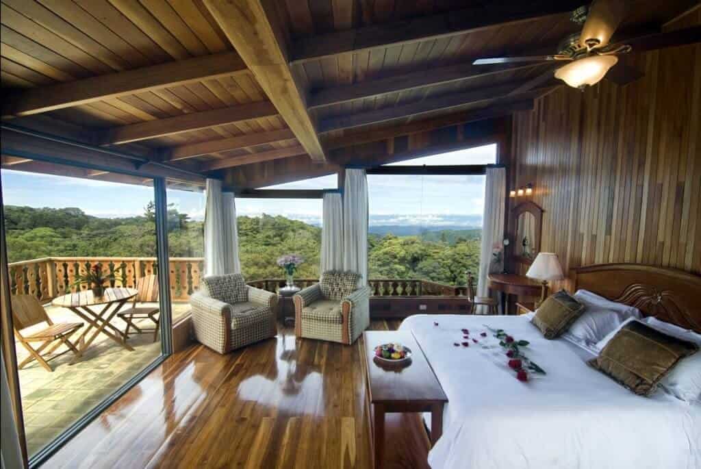 Costa Rica Travel Guide -Hotel Belmar