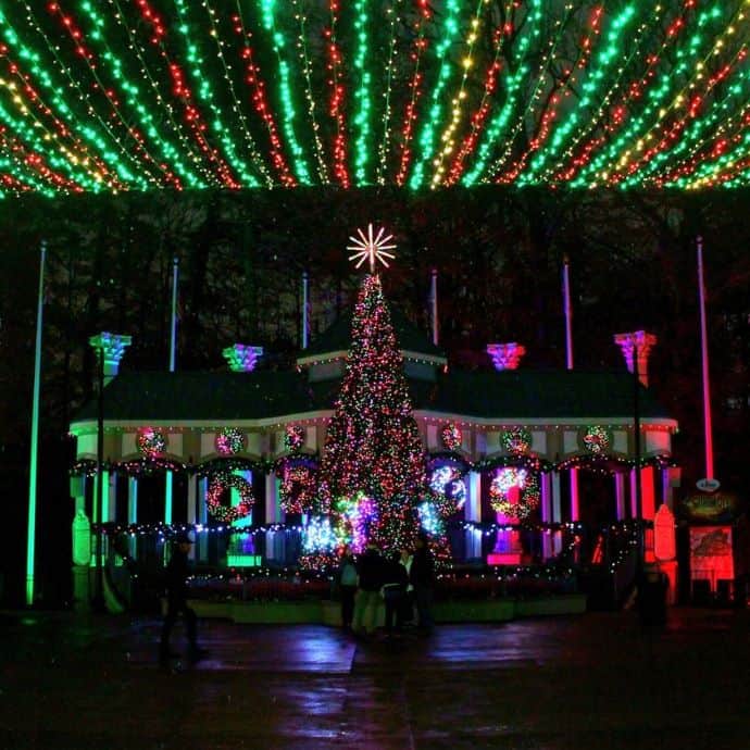 GA Christmas Lights - Holiday in the Park at Six Flags