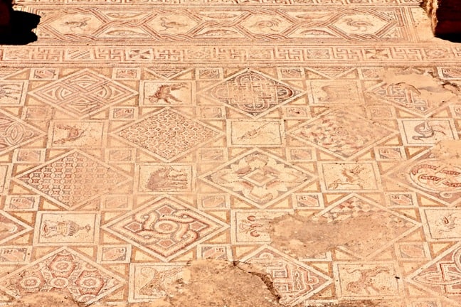 Byzantine Mosaic Art in the Churches of Jerash