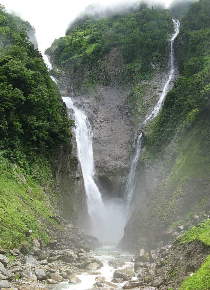 Largest Waterfalls in Japan - Hannoki Falls & Shomyo Great Falls